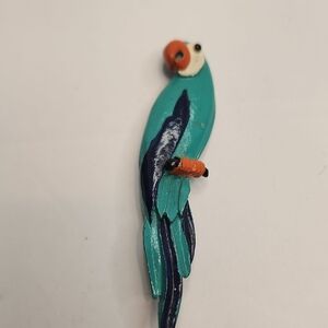PARROT PIN BROOCHE TURQUOISE NAVY ORANGE WHITE ON METAL